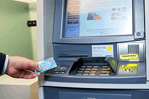 Все банкоматы в России должны быть после апреля 2020 года оборудованы NFC